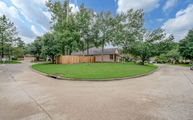 175 N Vesper Bend Circle, The Woodlands, TX 77382