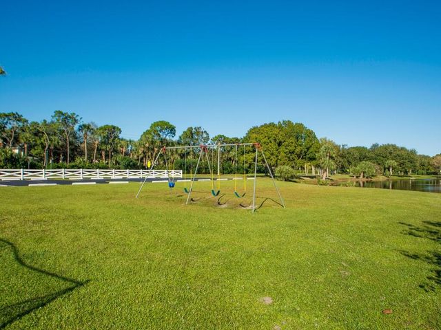 615 19th Street SW, Vero Beach, FL 32962