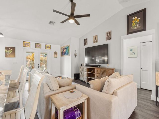 615 19th Street SW, Vero Beach, FL 32962