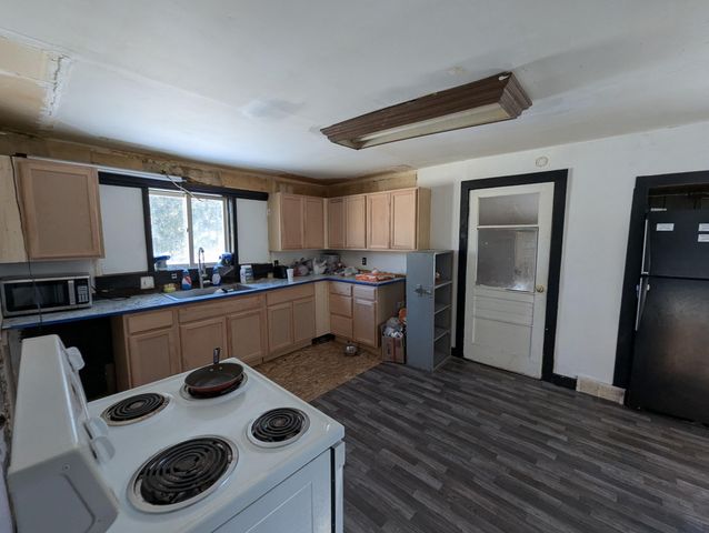 156 N Mackinaw Road, Au Gres Twp, MI 48703