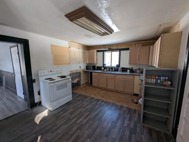 156 N Mackinaw Road, Au Gres Twp, MI 48703