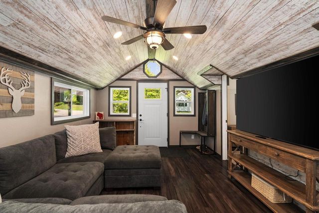6013 South Court, Mcfarland, WI 53558
