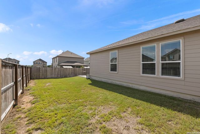 4831 Park Cape, Marion, TX 78124