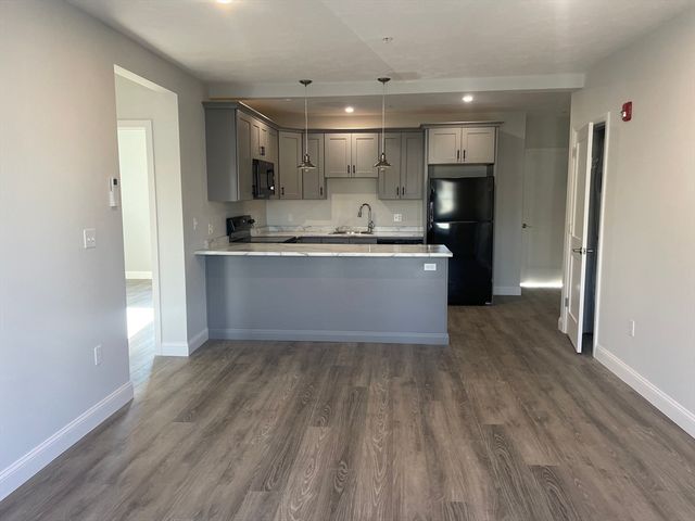 16 Wendell St 6, Lawrence, MA 01841