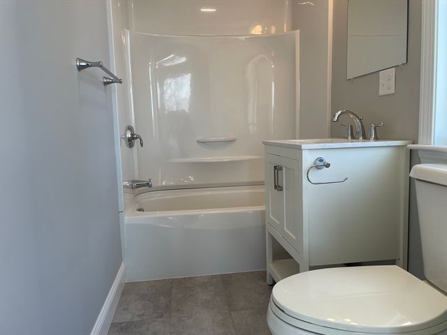 16 Wendell St 6, Lawrence, MA 01841