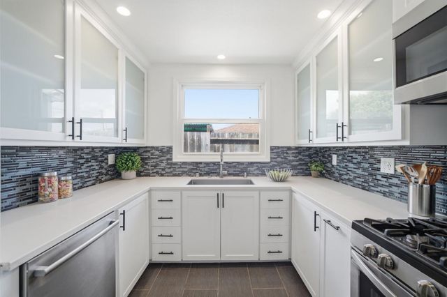 54 Calvert Avenue, South San Francisco, CA 94080