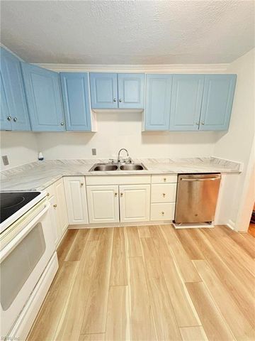 105 Second ST, Yorktown, VA 23692