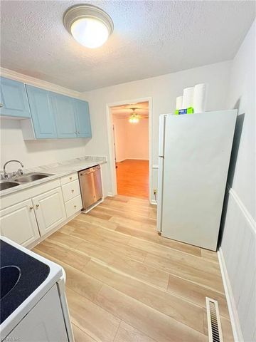105 Second ST, Yorktown, VA 23692