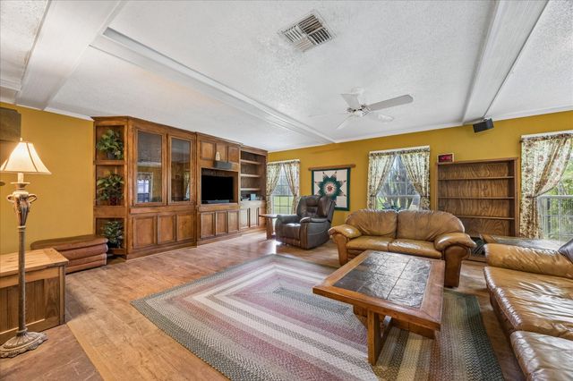 2410 Clark Drive, La Marque, TX 77568