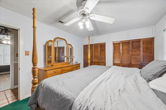 2410 Clark Drive, La Marque, TX 77568
