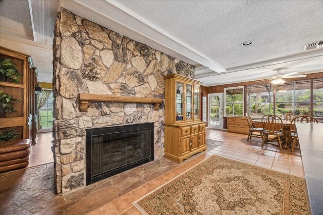 2410 Clark Drive, La Marque, TX 77568
