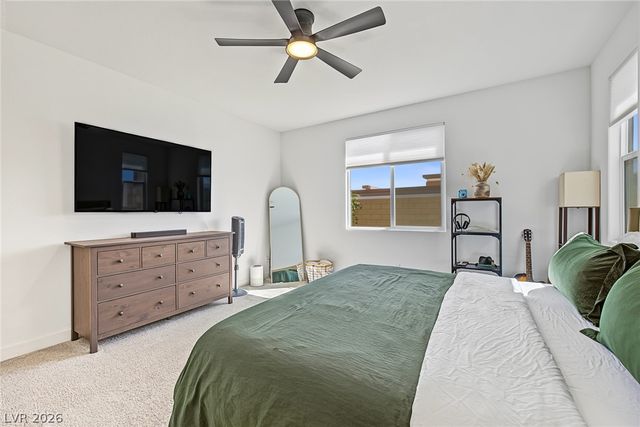 957 Hunter Shores Avenue, North Las Vegas, NV 89084