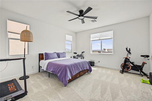 957 Hunter Shores Avenue, North Las Vegas, NV 89084