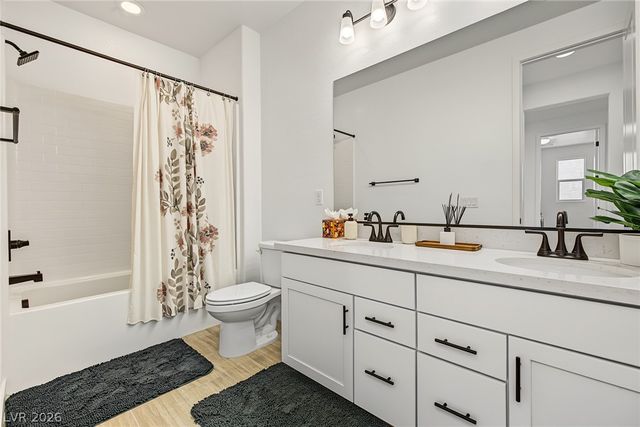 957 Hunter Shores Avenue, North Las Vegas, NV 89084