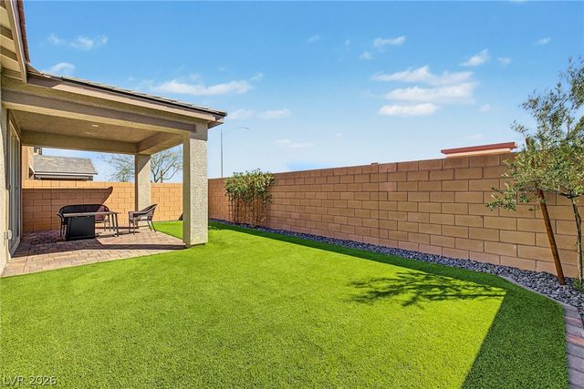 957 Hunter Shores Avenue, North Las Vegas, NV 89084