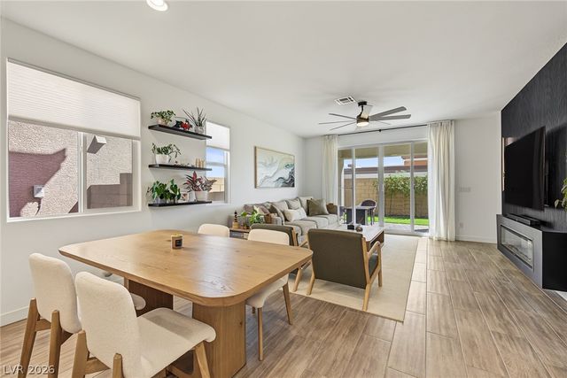 957 Hunter Shores Avenue, North Las Vegas, NV 89084