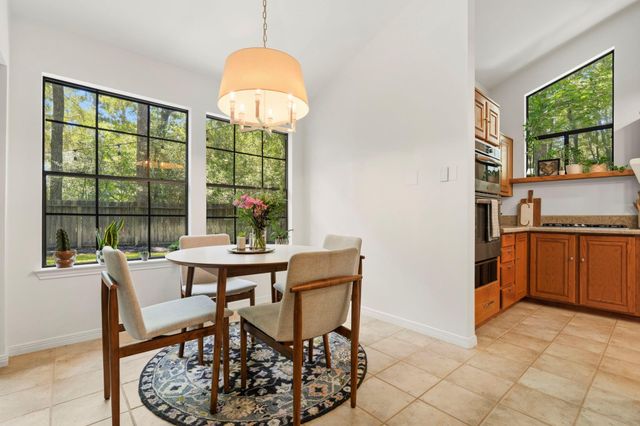 27 Sky Terrace Place, The Woodlands, TX 77381