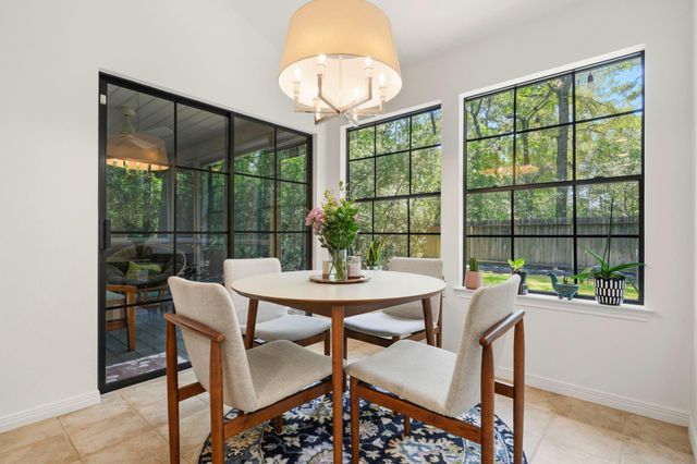 27 Sky Terrace Place, The Woodlands, TX 77381