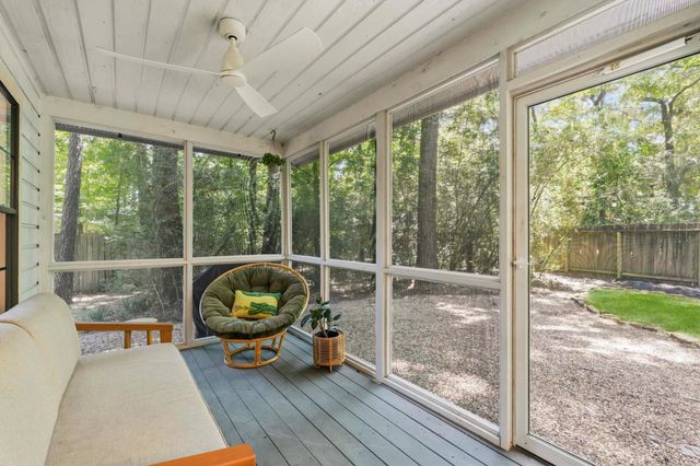 27 Sky Terrace Place, The Woodlands, TX 77381