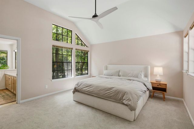 27 Sky Terrace Place, The Woodlands, TX 77381