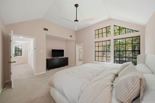 27 Sky Terrace Place, The Woodlands, TX 77381