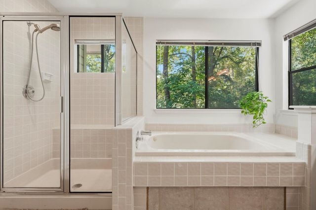 27 Sky Terrace Place, The Woodlands, TX 77381