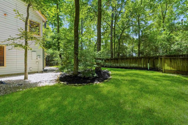 27 Sky Terrace Place, The Woodlands, TX 77381