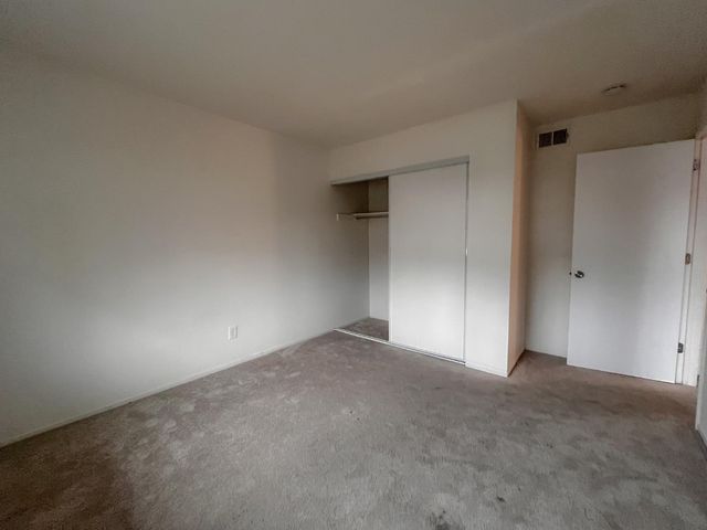 5042 Greenberry Dr, Sacramento, CA 95841