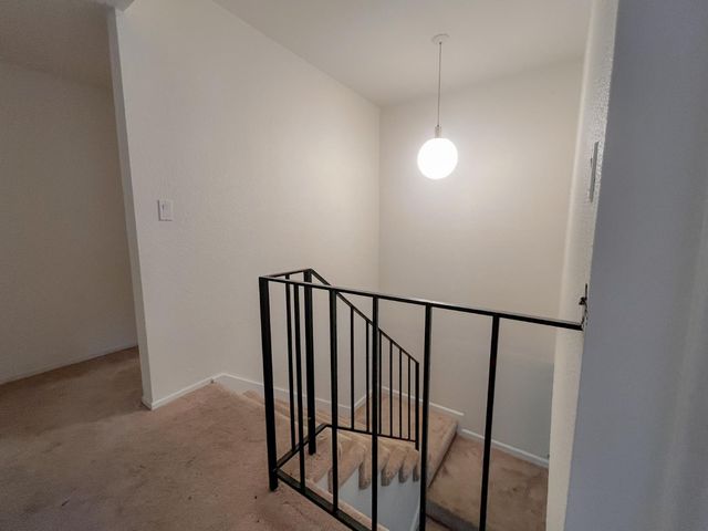 5042 Greenberry Dr, Sacramento, CA 95841