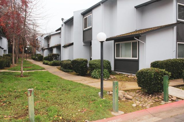 5042 Greenberry Dr, Sacramento, CA 95841