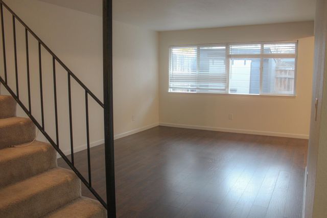 5042 Greenberry Dr, Sacramento, CA 95841