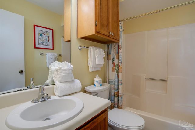 1904 W Beach Blvd 203, Gulf Shores, AL 36542