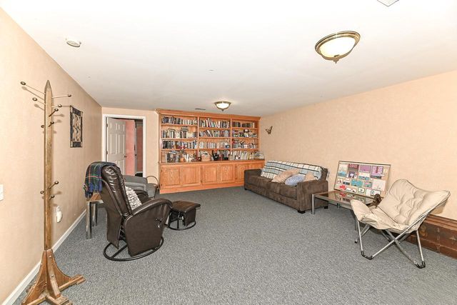 W5074 Hawk ROAD, Elkhorn, WI 53121