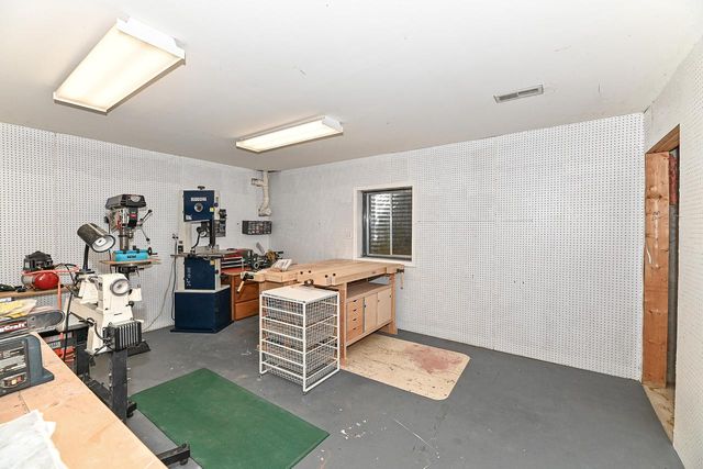 W5074 Hawk ROAD, Elkhorn, WI 53121