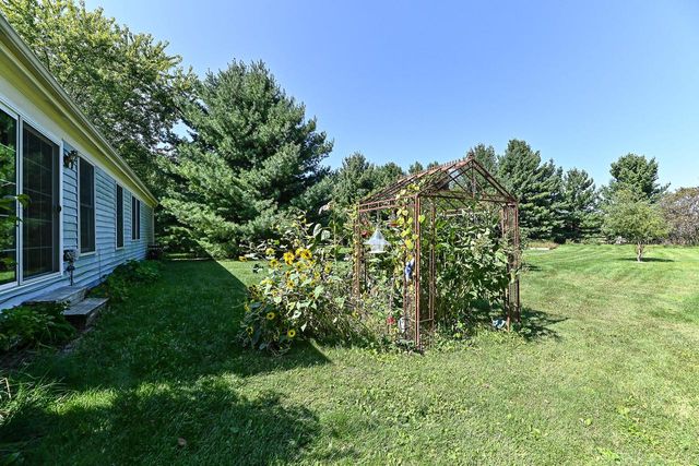 W5074 Hawk ROAD, Elkhorn, WI 53121