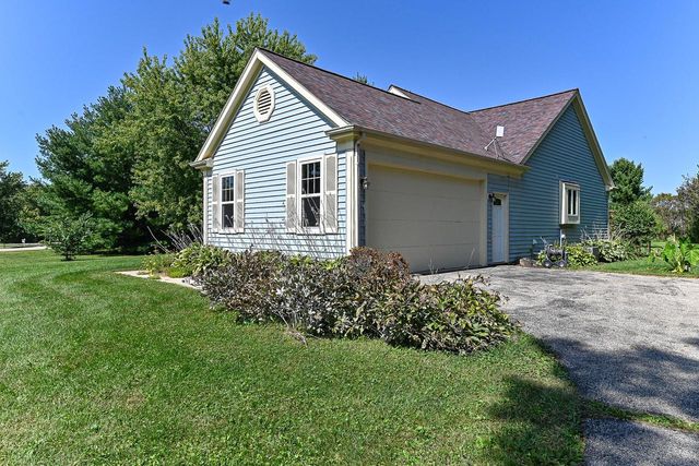 W5074 Hawk ROAD, Elkhorn, WI 53121