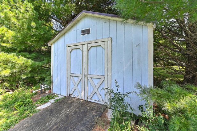 W5074 Hawk ROAD, Elkhorn, WI 53121