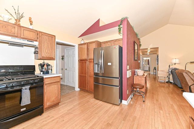 W5074 Hawk ROAD, Elkhorn, WI 53121