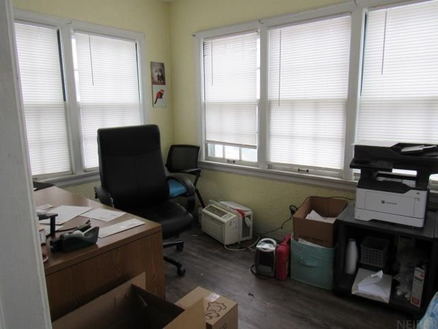 109 N Madison Street, Manchester, IA 52057