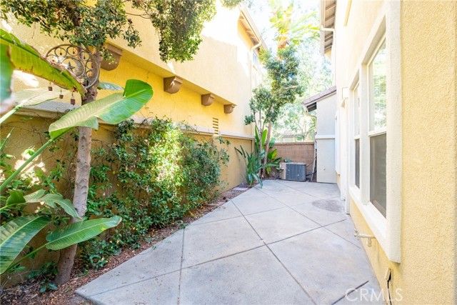 25 Periwinkle, Irvine, CA 92618
