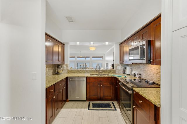 315 SCENIC POINT Lane, Fleming Island, FL 32003