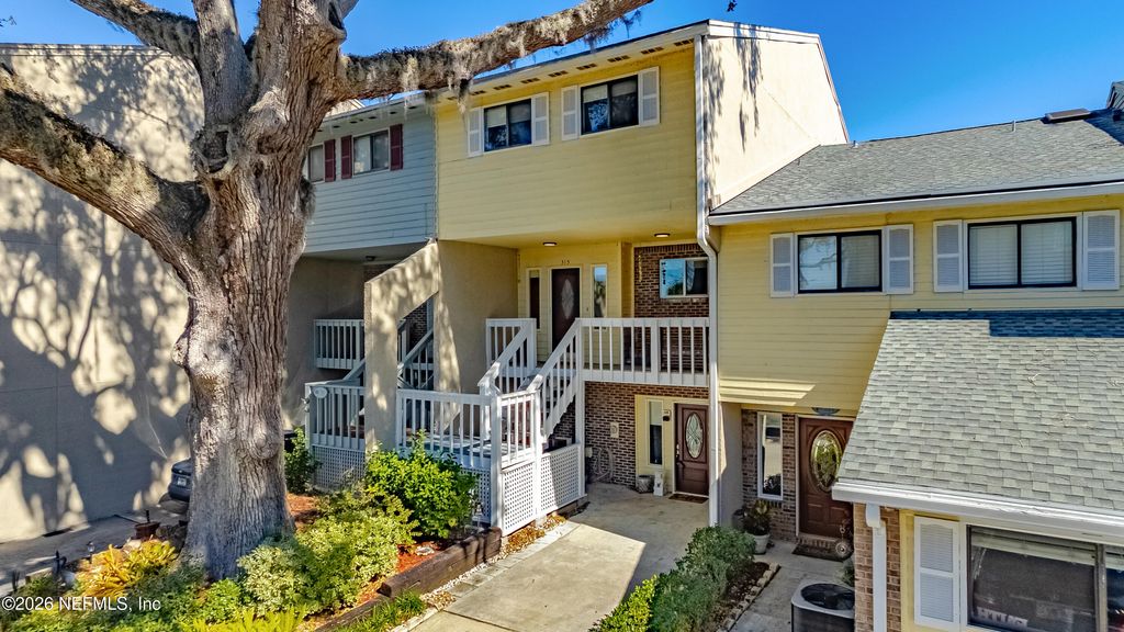 315 SCENIC POINT Lane, Fleming Island, FL 32003