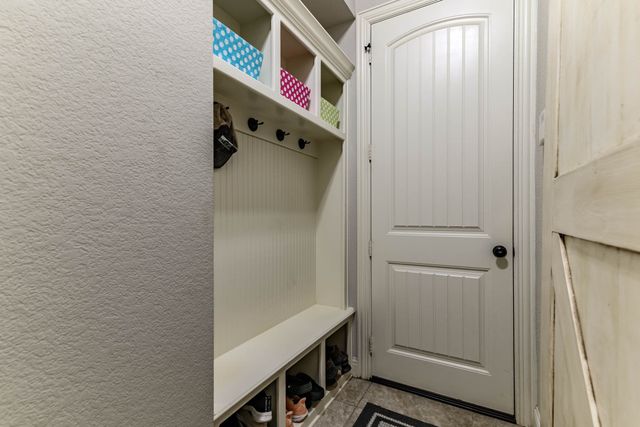 1305 Chisholm Trail Court, Midlothian, TX 76065