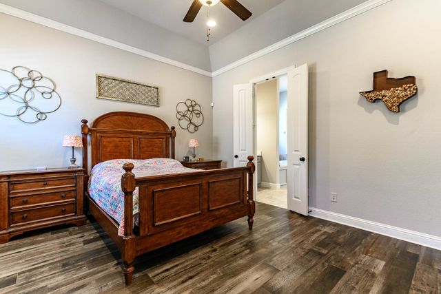 1305 Chisholm Trail Court, Midlothian, TX 76065