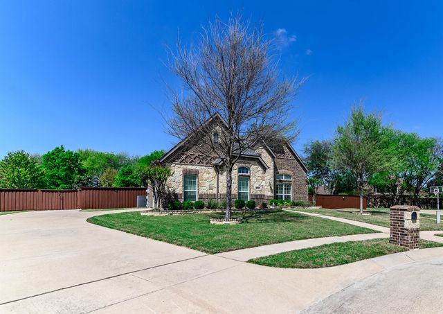 1305 Chisholm Trail Court, Midlothian, TX 76065
