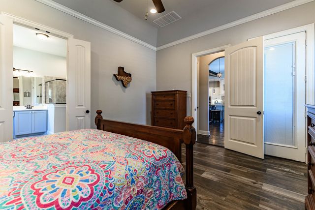 1305 Chisholm Trail Court, Midlothian, TX 76065