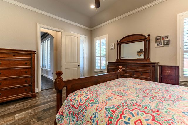 1305 Chisholm Trail Court, Midlothian, TX 76065