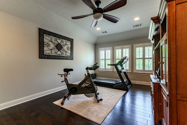 1305 Chisholm Trail Court, Midlothian, TX 76065