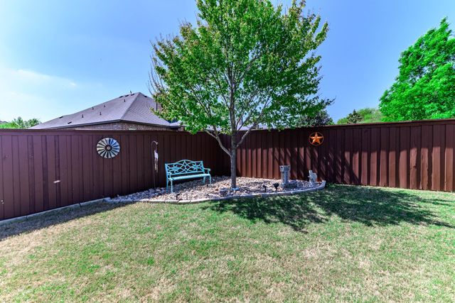 1305 Chisholm Trail Court, Midlothian, TX 76065