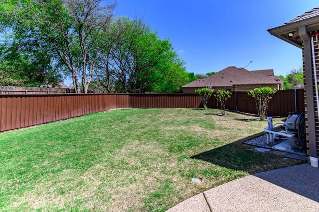 1305 Chisholm Trail Court, Midlothian, TX 76065